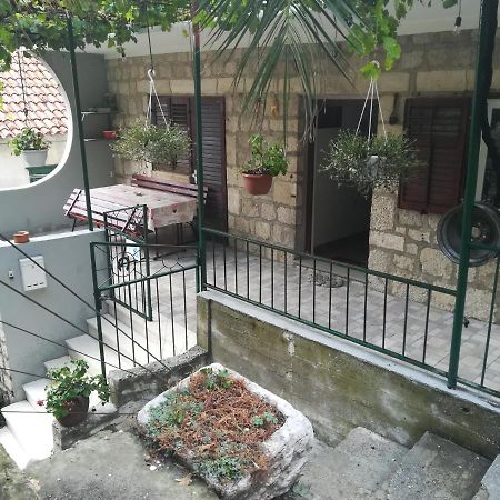אומיס Apartmani Maruncic מראה חיצוני תמונה