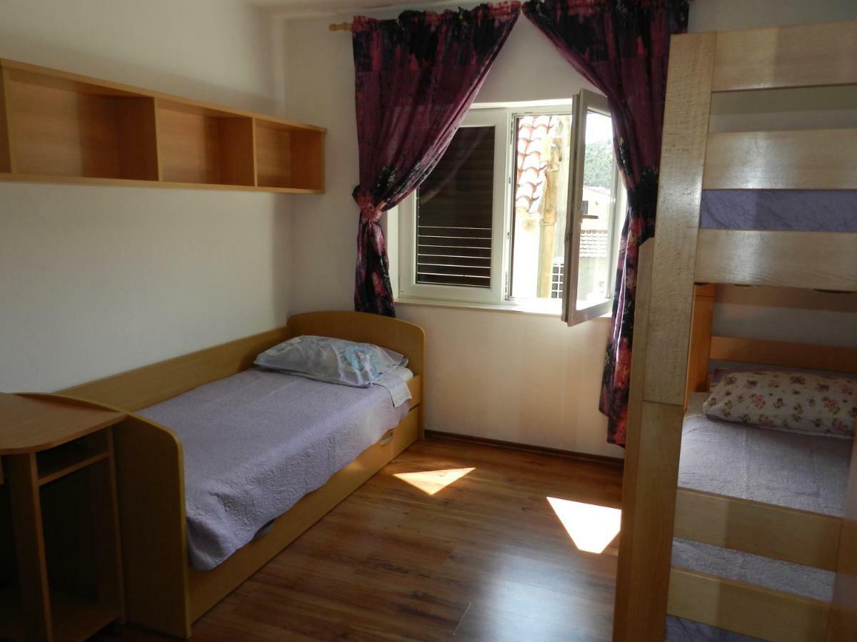 אומיס Apartmani Maruncic מראה חיצוני תמונה